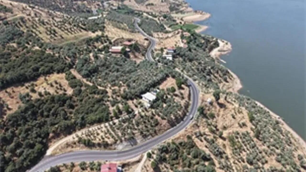 Beydağ’ın yıllardır beklediği yol hizmete açıldı