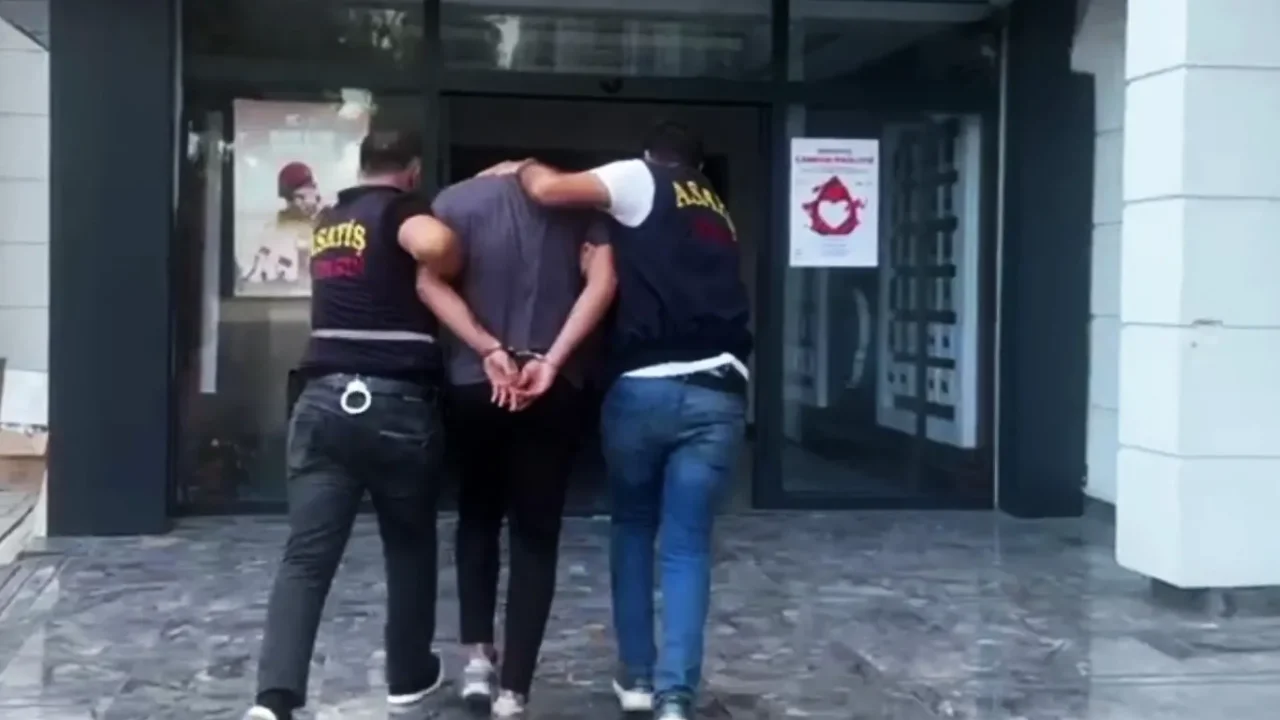 Aranan şahıs operasyonu Mersin'de sonuçlandı