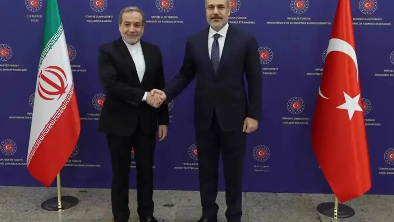 Bakan Fidan İranlı mevkidaşı Arakçi ile görüştü