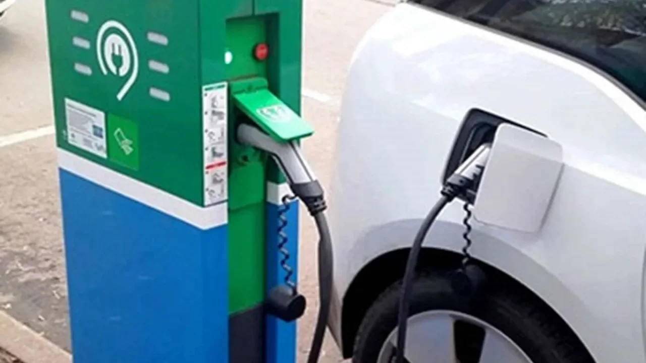Elektrikli araç şarj tüketimi 97 bin MWh'yi aştı