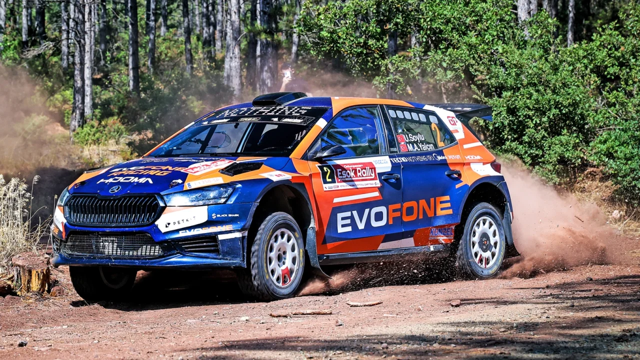 Eskişehir Rallisi Tozu Dumana Kattı