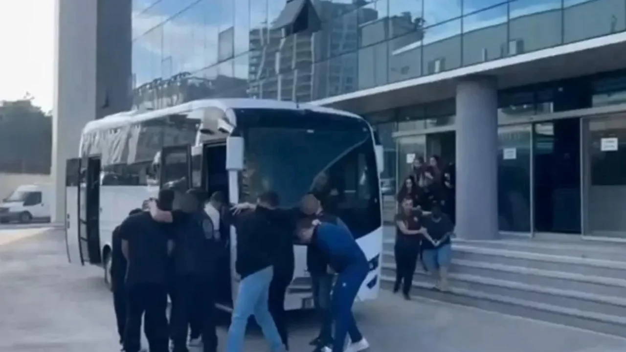 Evlilik vaadi dolandırıcılığı çetesine Bursa'da darbe