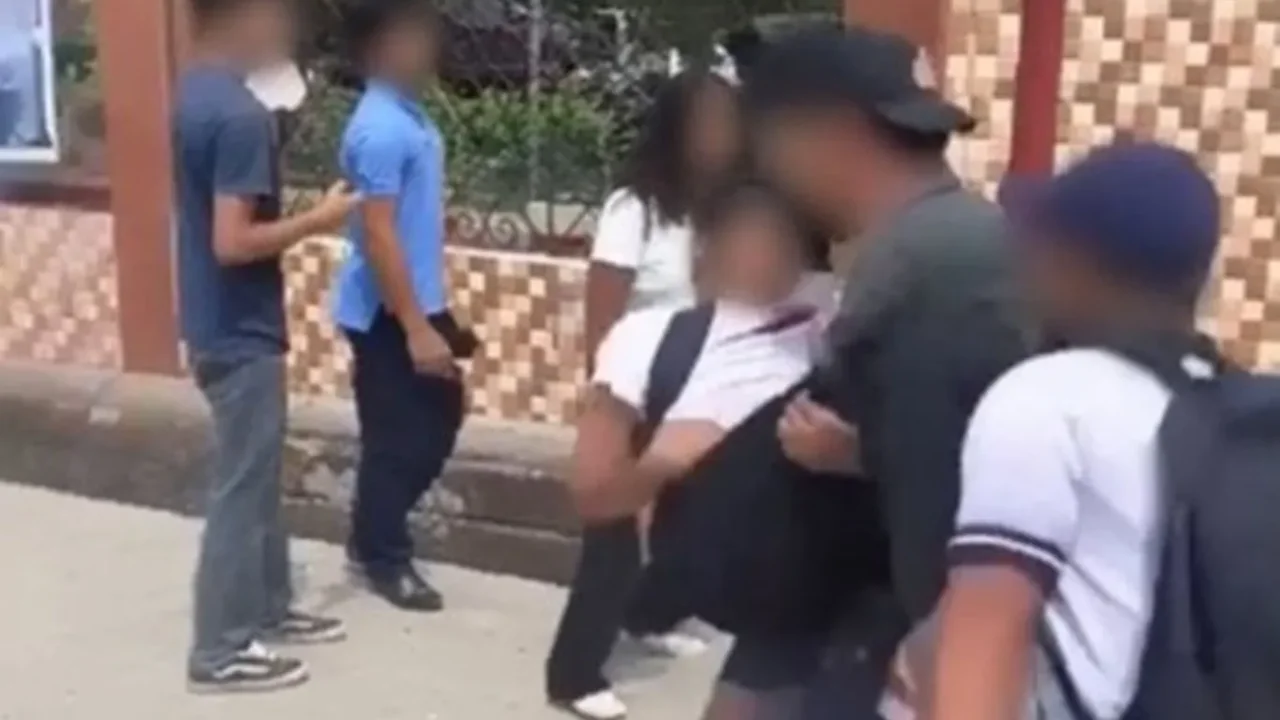 Filipinler'de okula silahlı saldırı: 2 ölü 7 yaralı
