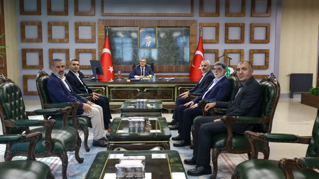 HÜDA PAR Bingöl heyetinden Vali Çelik’e ziyaret