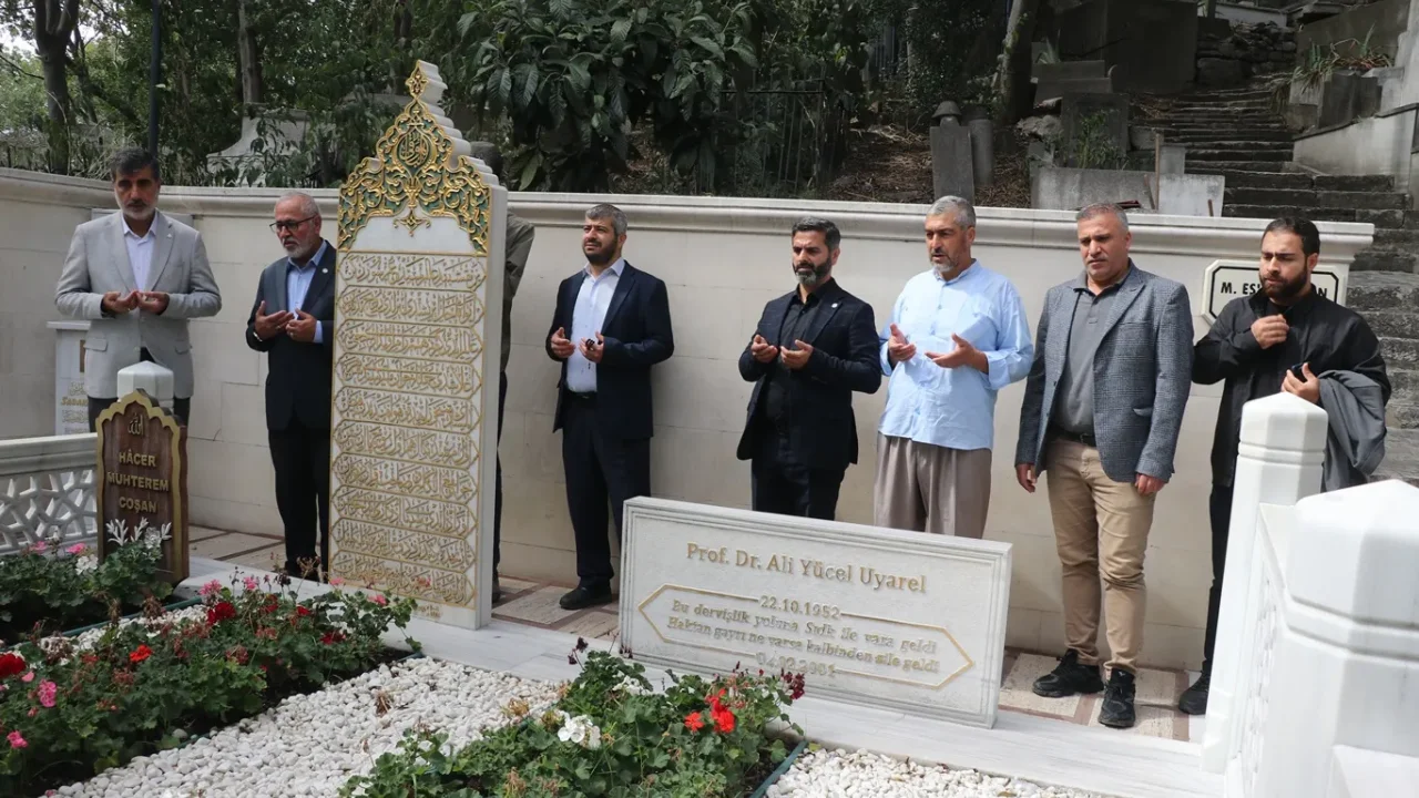 HÜDA PAR İstanbul İl Başkanı Eşin: Pierre Loti yeniden "İdris-i Bitlisi Tepesi" olsun