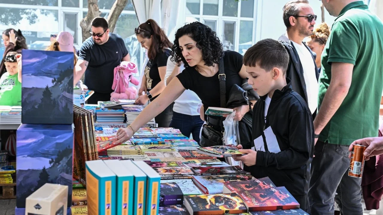 İZKİTAP - 8. İzmir Kitap Fuarı Açılıyor