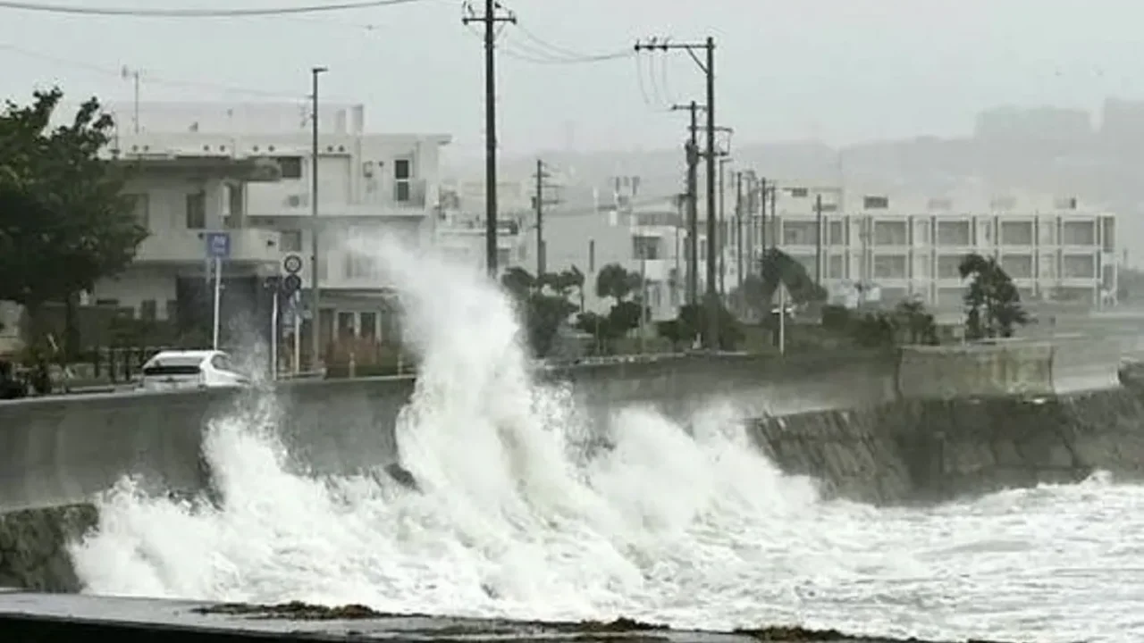 Japonya’da Dujuan Tayfunu alarmı