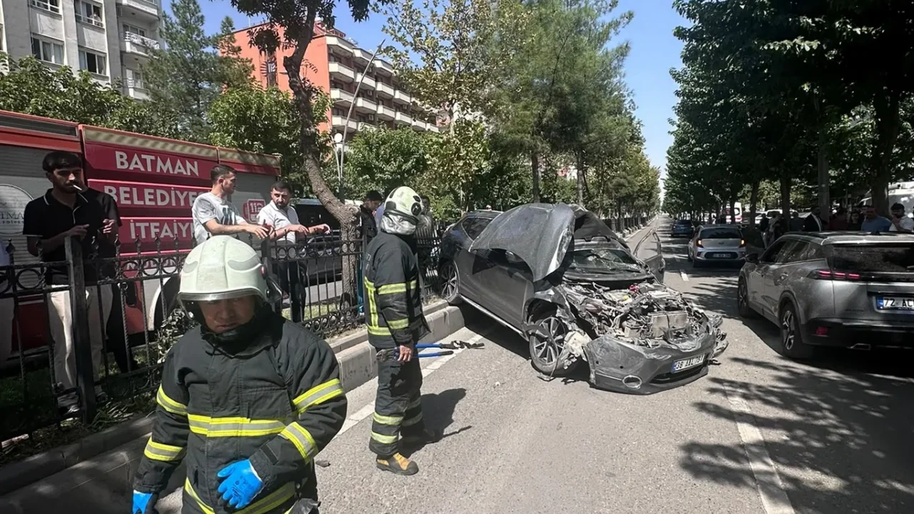 Kontrolden çıkan otomobil takla attı