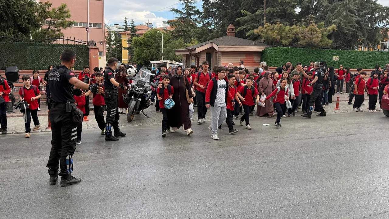 Konya'da Güvenli Okul Geçişi Uygulaması Başlıyor