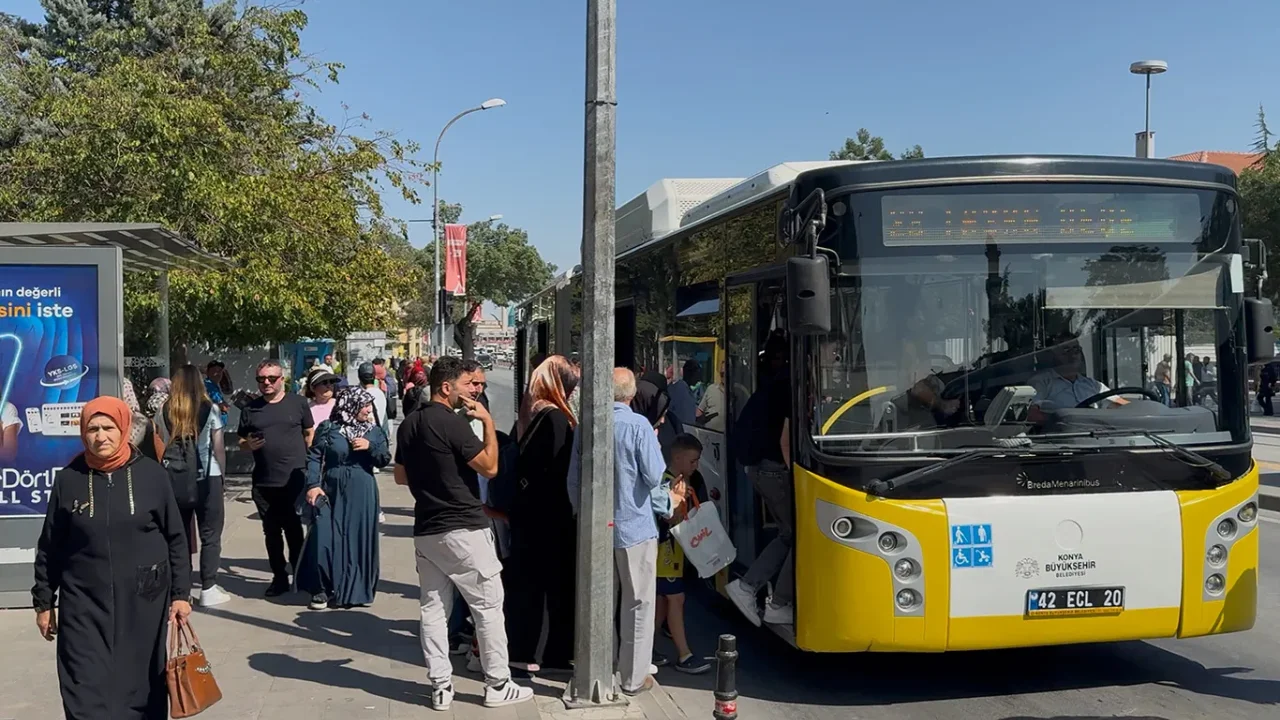 Konya'da Öğrencilere 7 Günlük Ücretsiz Ulaşım Başlıyor