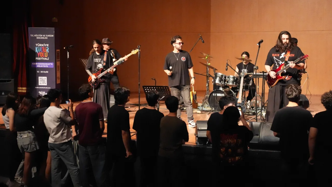 Kültür Yolu Festivali rock konseriyle coşturuyor