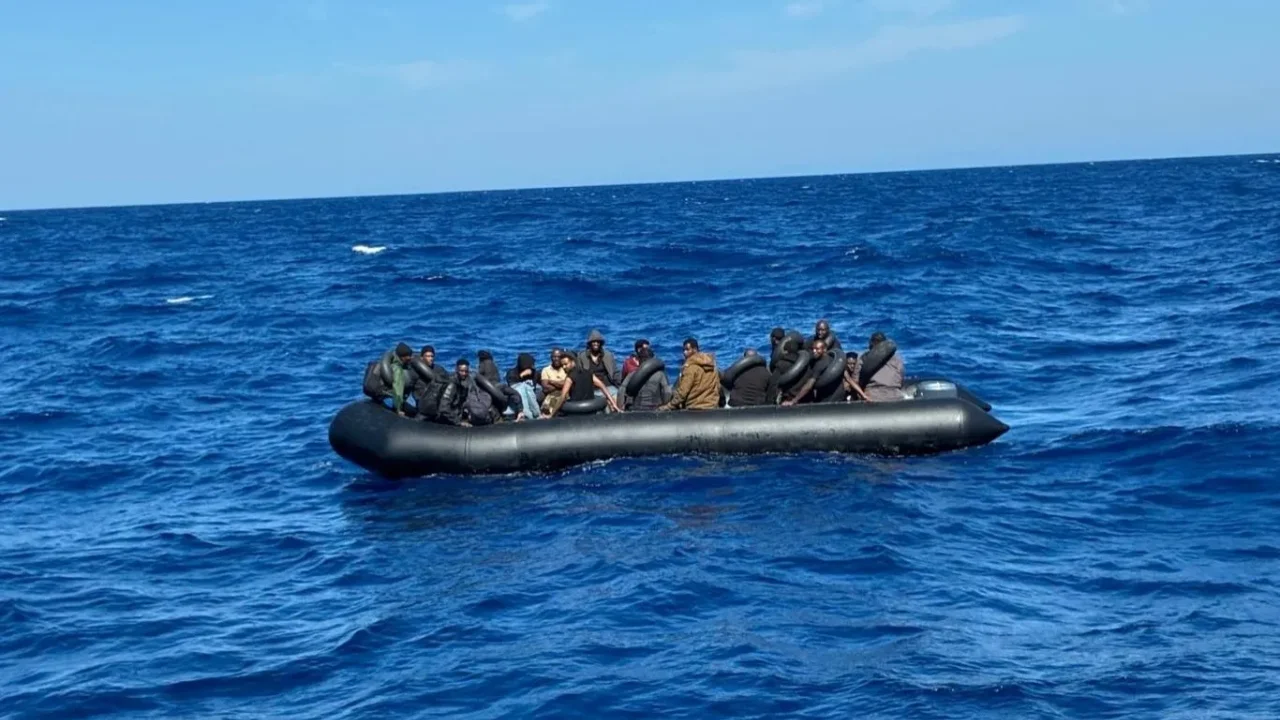 Muğla açıklarında 39 düzensiz göçmen yakalandı