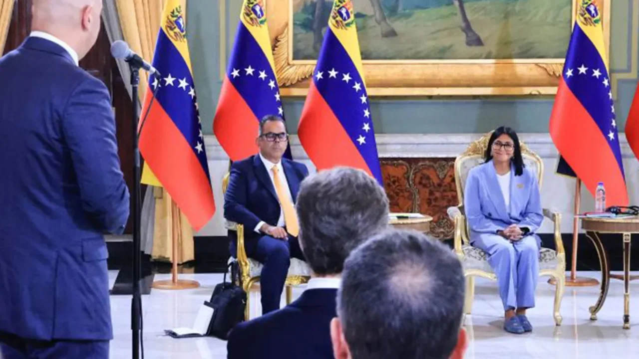Petrol mutabakatı imzalayan Venezuela üretime başlıyor