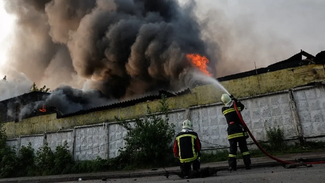 Rusya, Kiev ve Odessa'daki Askeri Hedefleri Vurdu