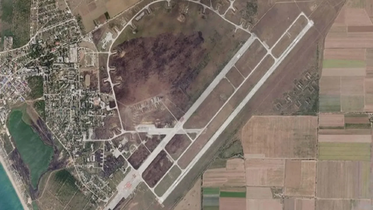 Saki Havaalanı'nda Rus savaş uçağı hedef alındı