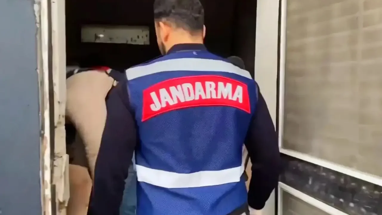 Yazılım operasyonunda 5 şüpheli gözaltına alındı